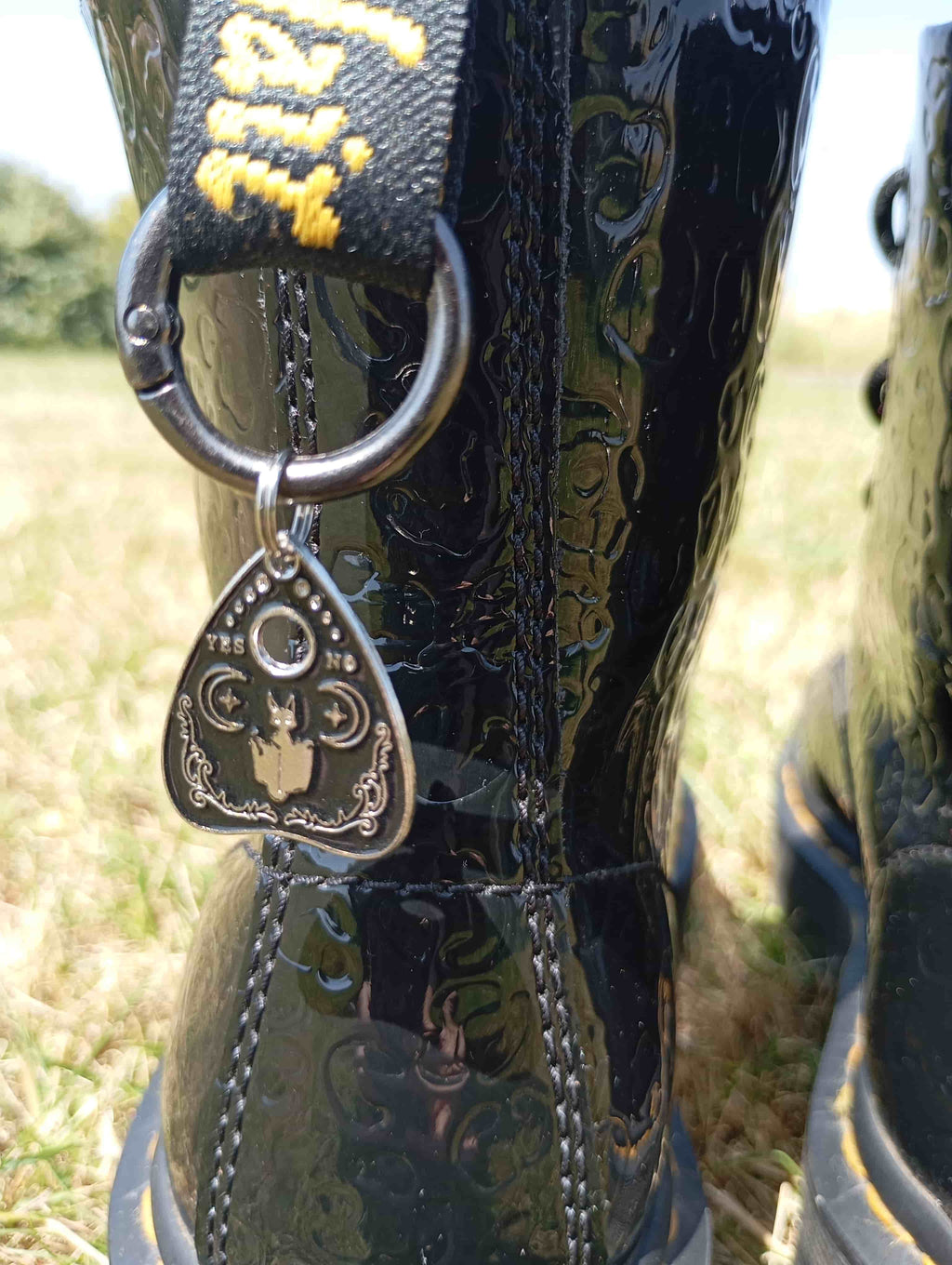 Bijoux de Chaussures "Gothic Ouija"