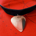 Collier Ras de Cou Velours Noir & Pendentif Médiator