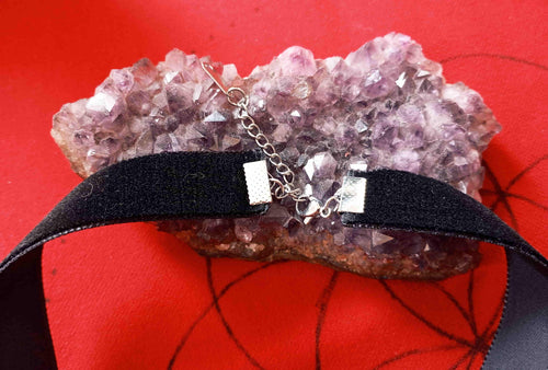 Collier Ras de Cou Velours Noir & Pendentif Médiator